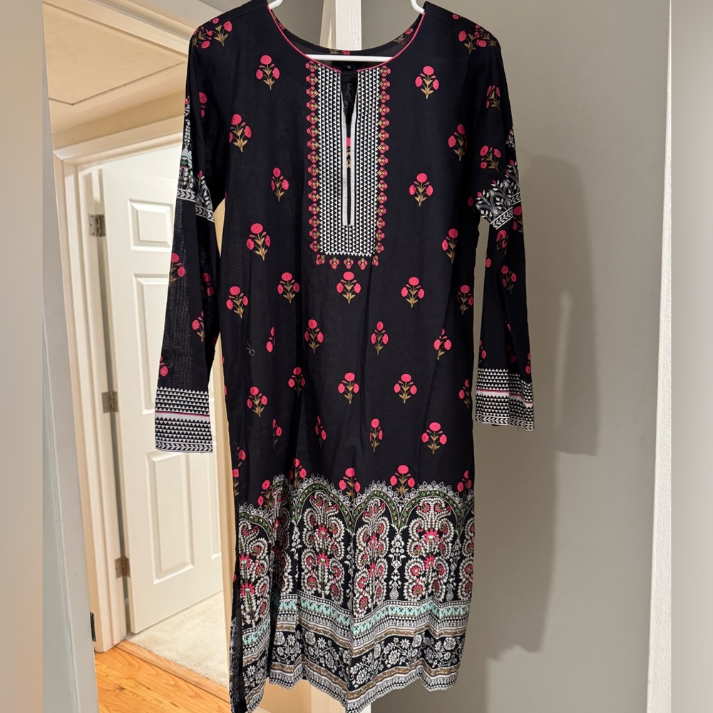 Elegant Black and Pink Floral Kurta